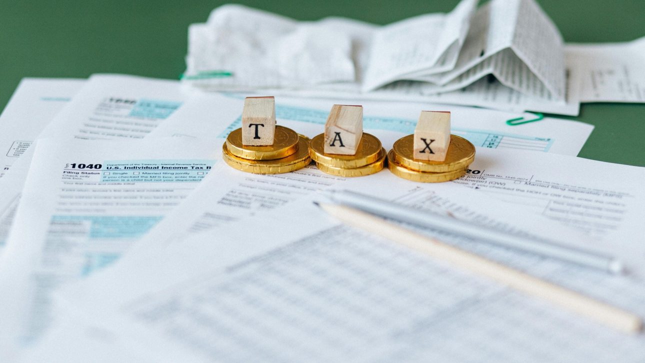 how to maximize retirement income with a tax strategy